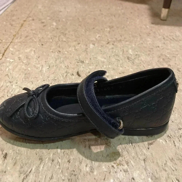 Girls GUCCI Navy Blue Leather Logo Embossed Ballet Flat Shoes Sz 24 US 8 Toddler - Picture 6 of 13